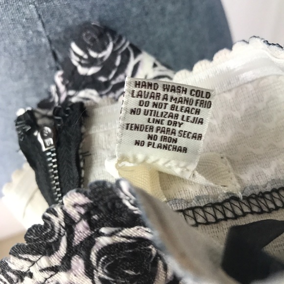 San Souci Floral Skater Dress Fit & Flare  S - Picture 8 of 8